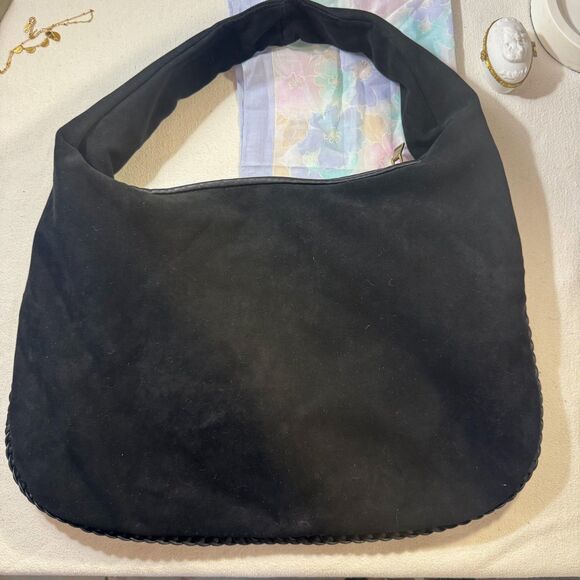 Shiraleah Vintage Black Suede-Like Hobo Bag - Picture 2 of 7